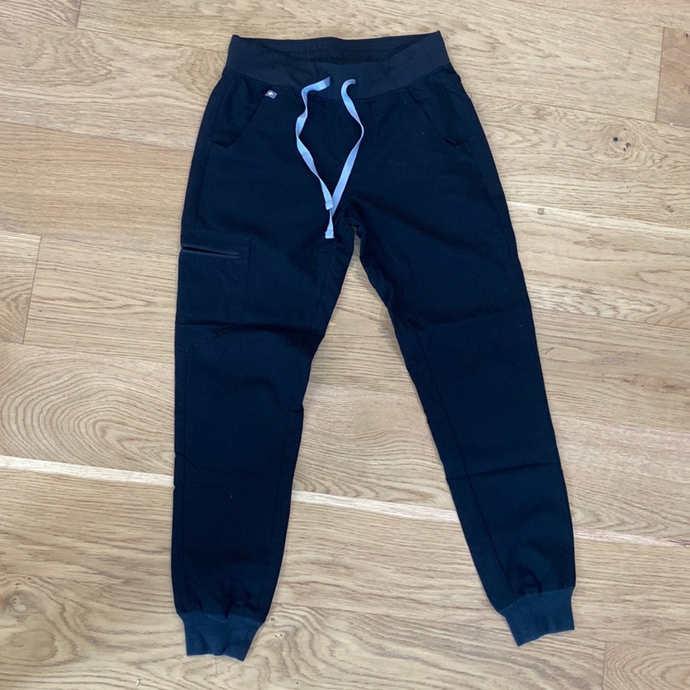 Black figs scrubs- Zamora jogger